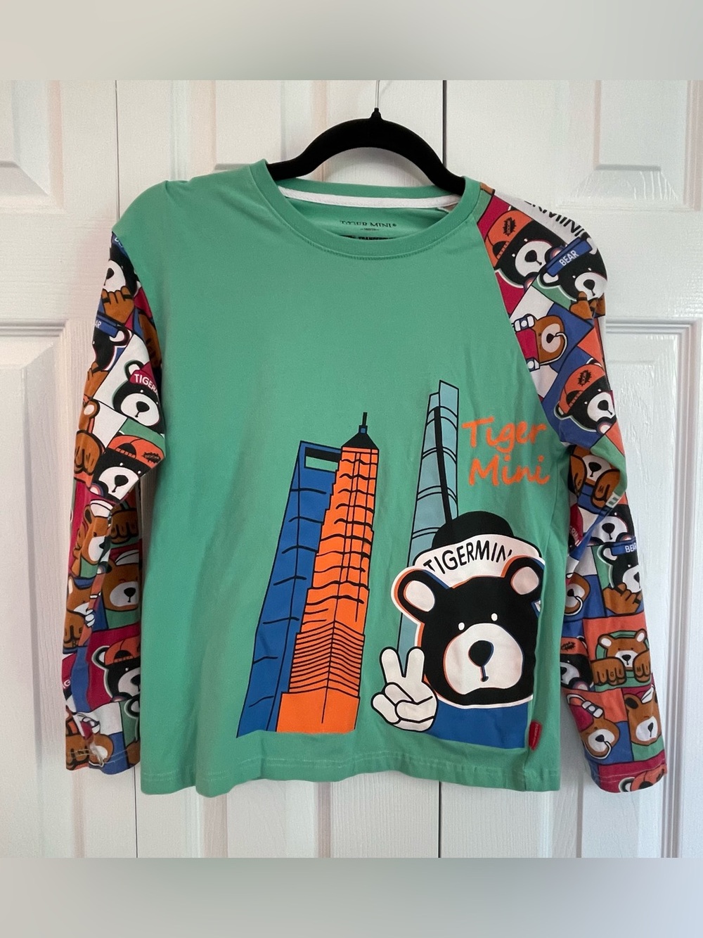 Kids' Green Graphic Long-Sleeve Tee